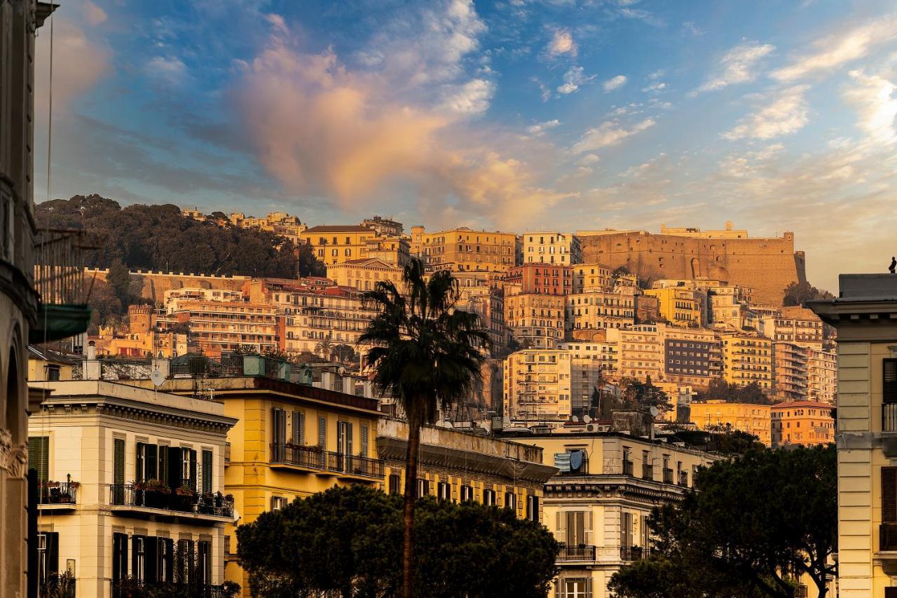 Le Stanze Del Barone Bed & Breakfast Napoli Ngoại thất bức ảnh