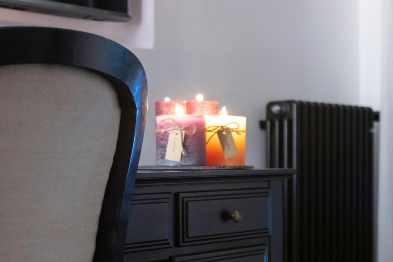 Le Stanze Del Barone Bed & Breakfast Napoli Ngoại thất bức ảnh
