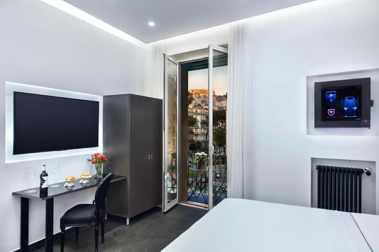 Le Stanze Del Barone Bed & Breakfast Napoli Ngoại thất bức ảnh